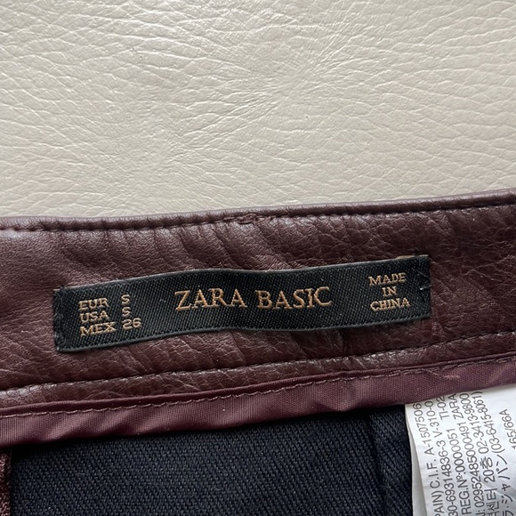 Zara Burgundy leather skirt - Picture 3 of 4